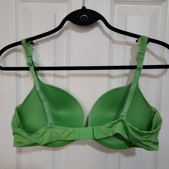 LaSenza 36C Green bra - Picture 6 of 7